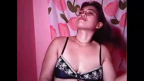 Snapshot of ladysweet4u69 chatting on 06-08-26, 05:52 ladysweet4u69 online show from 06-08-26, 05:52