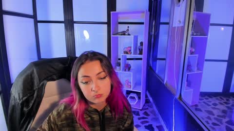 Lady  online show from 01-28-25, 03:15