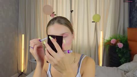 Snapshot of lafeti chatting on 09-30-25, 06:51 Lilia online show from 09-30-25, 06:51