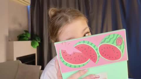 Snapshot of lafeti chatting on 11-28-25, 06:27 Lilia online show from 11-28-25, 06:27