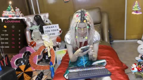 Snapshot of laflakita21 chatting on 12-11-24, 11:54 Skinnygirl online show from 12-11-24, 11:54