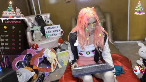 Snapshot of laflakita21 chatting on 01-04-25, 11:38 Skinnygirl online show from 01-04-25, 11:38