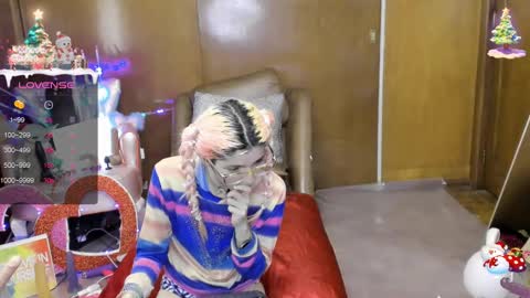 Snapshot of laflakita21 chatting on 03-10-25, 01:01 Skinnygirl online show from 03-10-25, 01:01