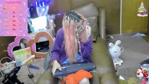 Snapshot of laflakita21 chatting on 10-10-25, 01:59 Skinnygirl online show from 10-10-25, 01:59