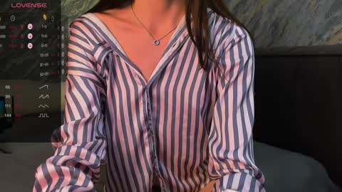 Bella online show from 12-25-24, 11:33