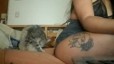 Snapshot of lafoxglam01 chatting on 01-12-25, 12:12 lafoxglam01 online show from 01-12-25, 12:12