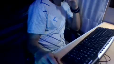 La Genova esta Dura beard boy male dick mastubate latinosexy latinohot latino glasses mature strong stronglegs online show from 07-23-26, 04:54