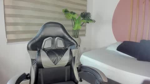 Snapshot of laia_hatman chatting on 01-15-26, 03:22 L A I A online show from 01-15-26, 03:22