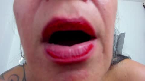 Lailacastillo online show from 01-16-25, 01:36