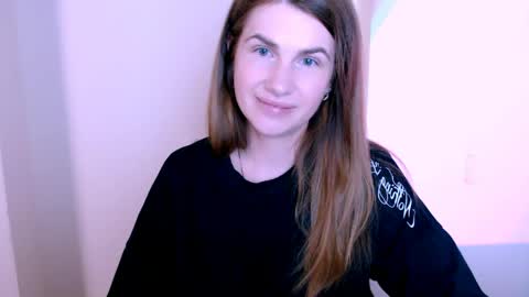 Snapshot of lailala33 chatting on 05-28-26, 02:14 lala online show from 05-28-26, 02:14