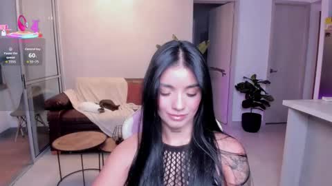 Snapshot of laira_scott chatting on 10-14-25, 11:49 Laira online show from 10-14-25, 11:49