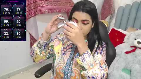 Laskhmirani online show from 11-25-25, 11:54