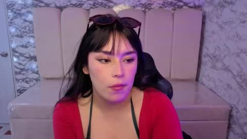 Snapshot of laksmy_v chatting on 12-17-25, 12:55 Hi Stream 800am to 200pm online show from 12-17-25, 12:55