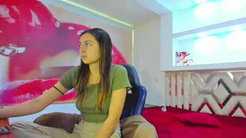 Snapshot of lala_clark chatting on 10-01-25, 12:00 Lala clark online show from 10-01-25, 12:00