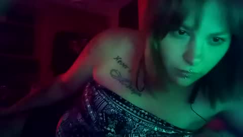 lalionnemasquee online show from 06-21-26, 08:17