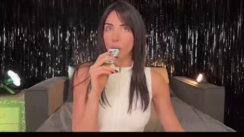 Ellina online show from 01-10-26, 06:20