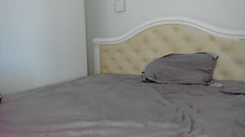 Snapshot of lallie_ chatting on 09-23-25, 03:15 Lallie online show from 09-23-25, 03:15