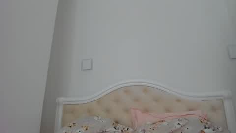 Lallie  online show from 01-16-26, 03:27