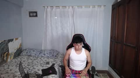 Snapshot of lalo_dick chatting on 12-02-25, 10:49 Lalo online show from 12-02-25, 10:49