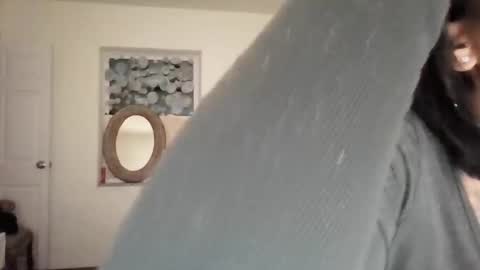 Snapshot of lalove99 chatting on 10-15-25, 05:29 LALOVE99 online show from 10-15-25, 05:29