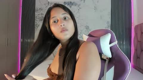 Snapshot of laly_cherry_ chatting on 10-30-25, 12:39 Laura online show from 10-30-25, 12:39