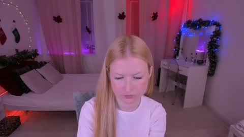 Snapshot of laly_peach chatting on 01-02-25, 11:31 Laly online show from 01-02-25, 11:31