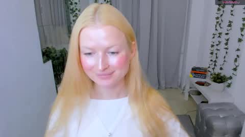 Laly online show from 05-27-26, 11:07