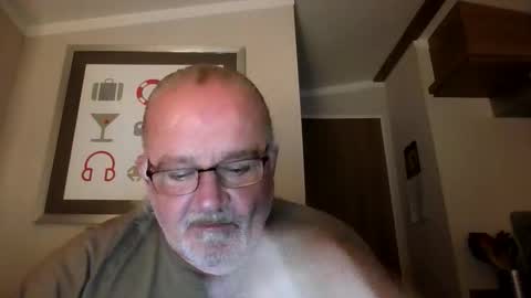 Snapshot of lamabama chatting on 09-13-25, 10:09 lamabama online show from 09-13-25, 10:09