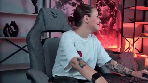 Snapshot of lana__may chatting on 10-02-25, 08:21 just call me Lana and her security online show from 10-02-25, 08:21