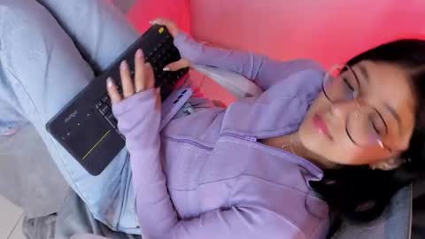 ... .          . ... online show from 03-07-25, 06:33