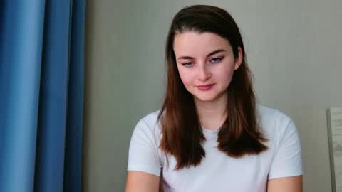 lana_gl online show from 05-26-26, 06:42