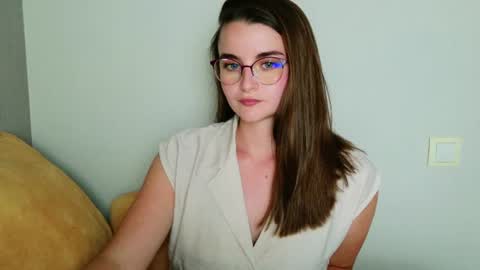 lana_gl online show from 06-19-26, 06:45
