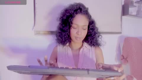 Snapshot of lana_hil chatting on 01-21-25, 02:22 LANA online show from 01-21-25, 02:22