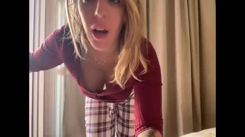 Lana online show from 12-21-25, 08:32