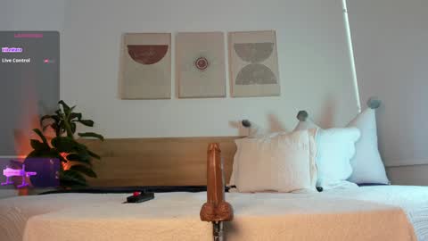 lana_kane_ online show from 12-11-24, 03:26