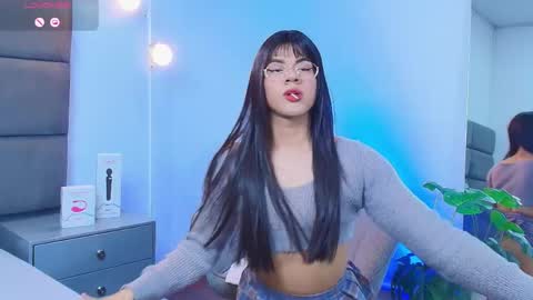 valentino moon online show from 03-31-26, 12:23