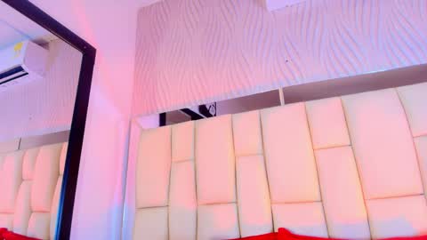 Snapshot of lana_sliim chatting on 05-28-26, 12:13 Vanessa online show from 05-28-26, 12:13