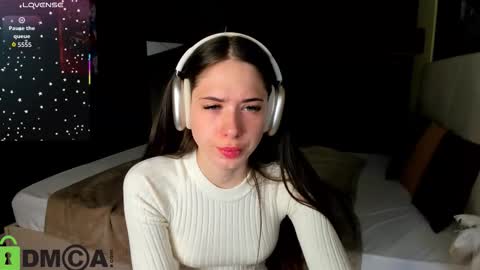 Lana Stones online show from 11-18-25, 12:38