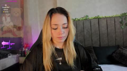 Lana online show from 02-04-26, 05:13