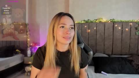 Lana online show from 02-07-26, 05:22