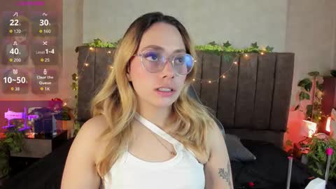 Lana online show from 03-22-26, 05:11