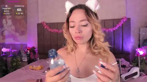 Snapshot of lanaamills chatting on 05-07-26, 06:19 Lana online show from 05-07-26, 06:19
