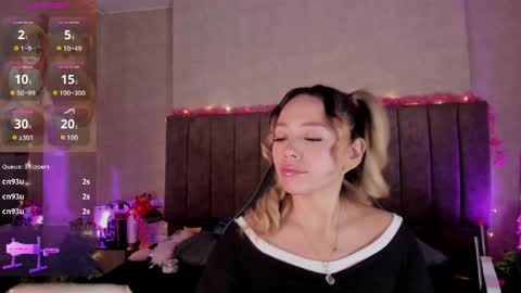 Snapshot of lanaamills chatting on 06-01-26, 04:36 Lana online show from 06-01-26, 04:36