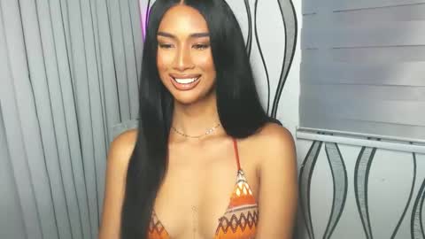 Lana online show from 02-11-25, 11:33