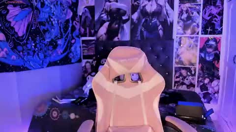 LanaKyutt666 online show from 07-17-26, 11:31