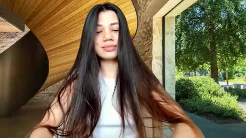 Lana online show from 10-04-25, 10:02