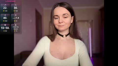 Snapshot of lanaloulou chatting on 06-19-26, 01:37 Lana online show from 06-19-26, 01:37