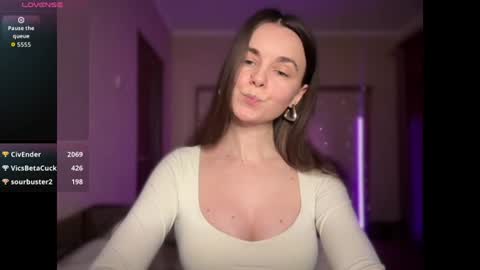 Snapshot of lanaloulou chatting on 06-24-26, 06:40 Lana online show from 06-24-26, 06:40