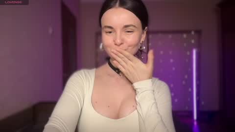 Snapshot of lanaloulou chatting on 07-07-26, 09:08 Lana online show from 07-07-26, 09:08