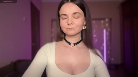 Snapshot of lanaloulou chatting on 07-21-26, 08:33 Lana online show from 07-21-26, 08:33